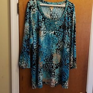 Gorgeous turquoise print blouse